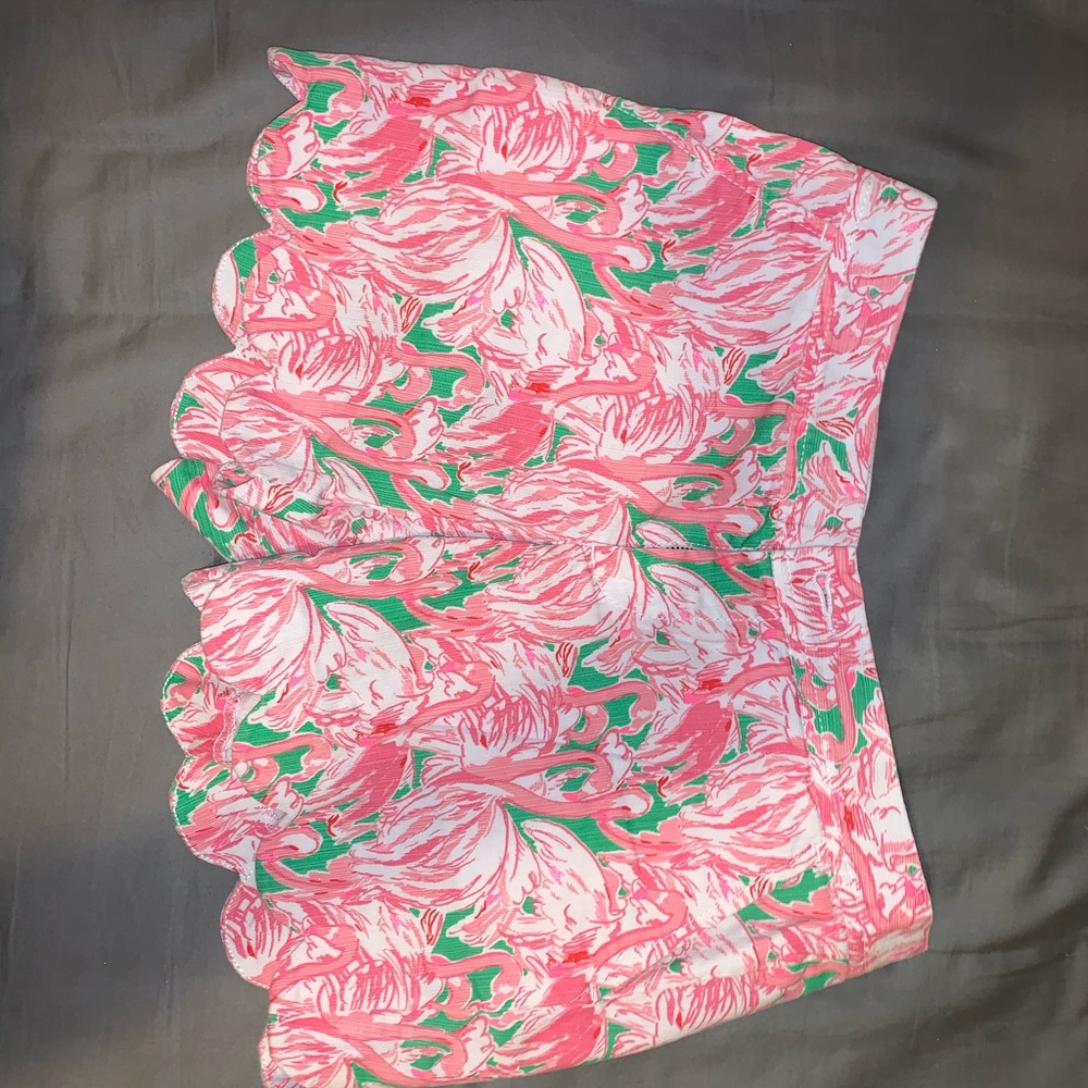Lilly scalloped flamingo shorts